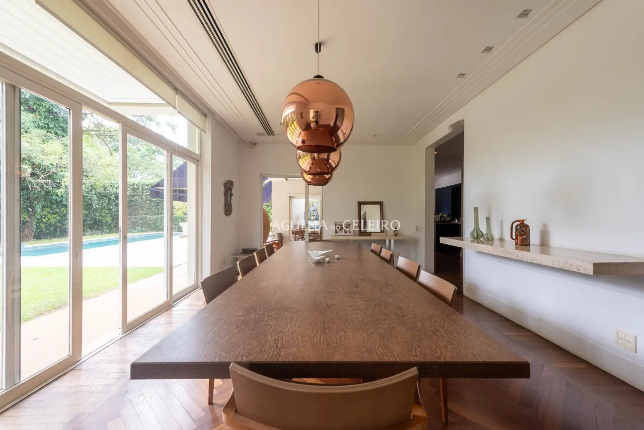 Arquitetura exclusiva integrada ao verde exuberante no Jardim Guedala. – 21676