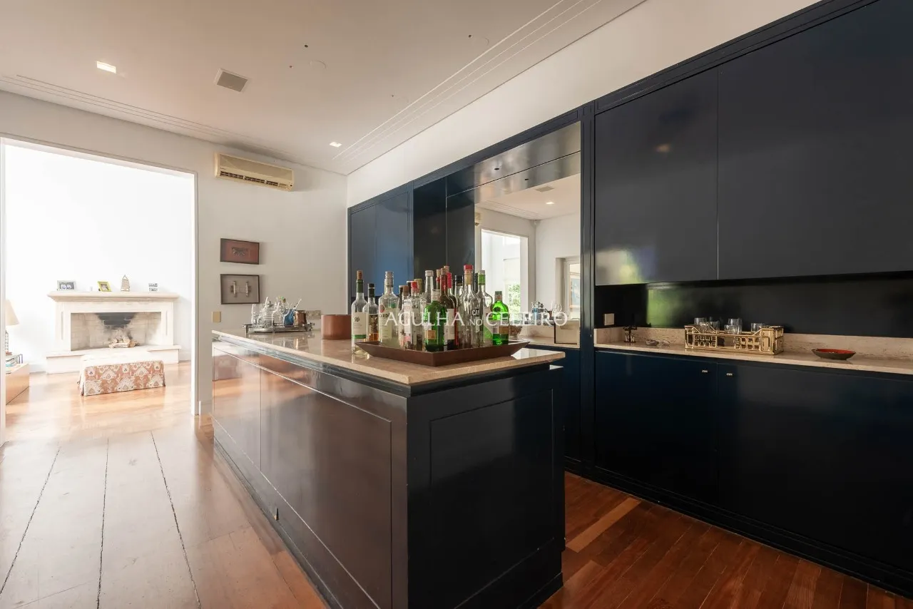 Arquitetura exclusiva integrada ao verde exuberante no Jardim Guedala. – 21676