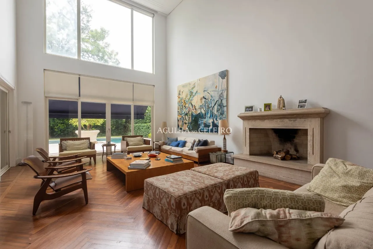 Arquitetura exclusiva integrada ao verde exuberante no Jardim Guedala. – 21676