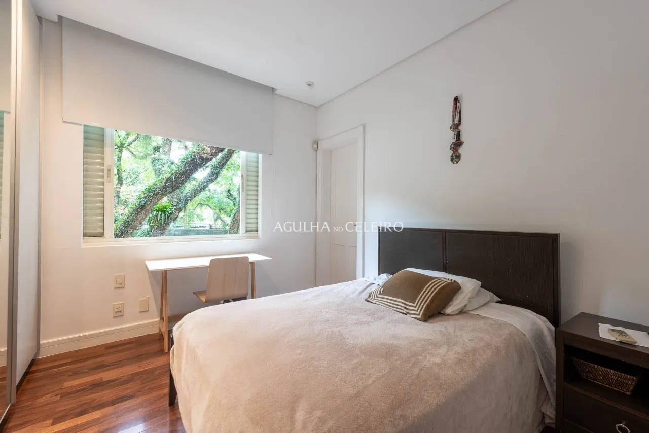 Arquitetura exclusiva integrada ao verde exuberante no Jardim Guedala. – 21676