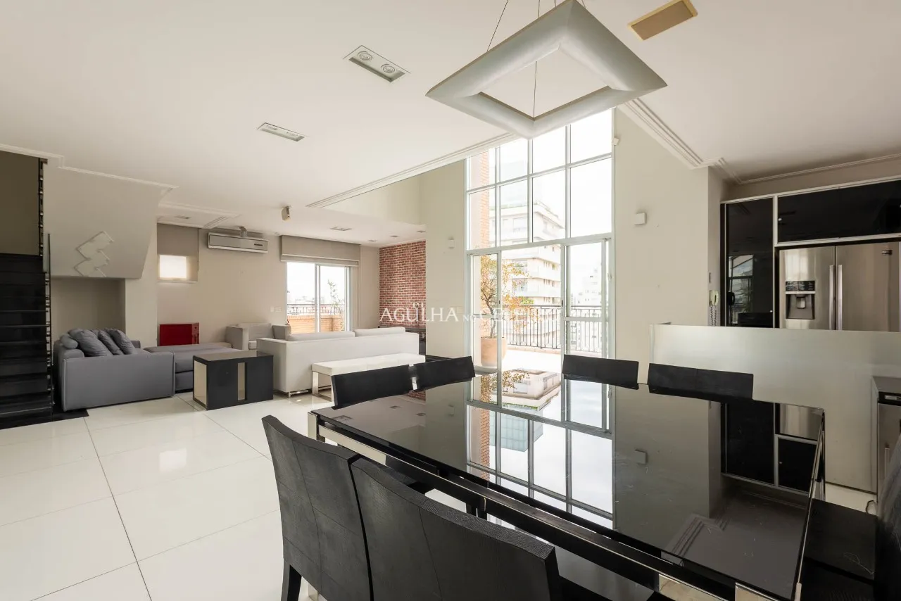 Cobertura perto do Parque Ibirapuera à venda na Vila Nova Conceição. – 21696