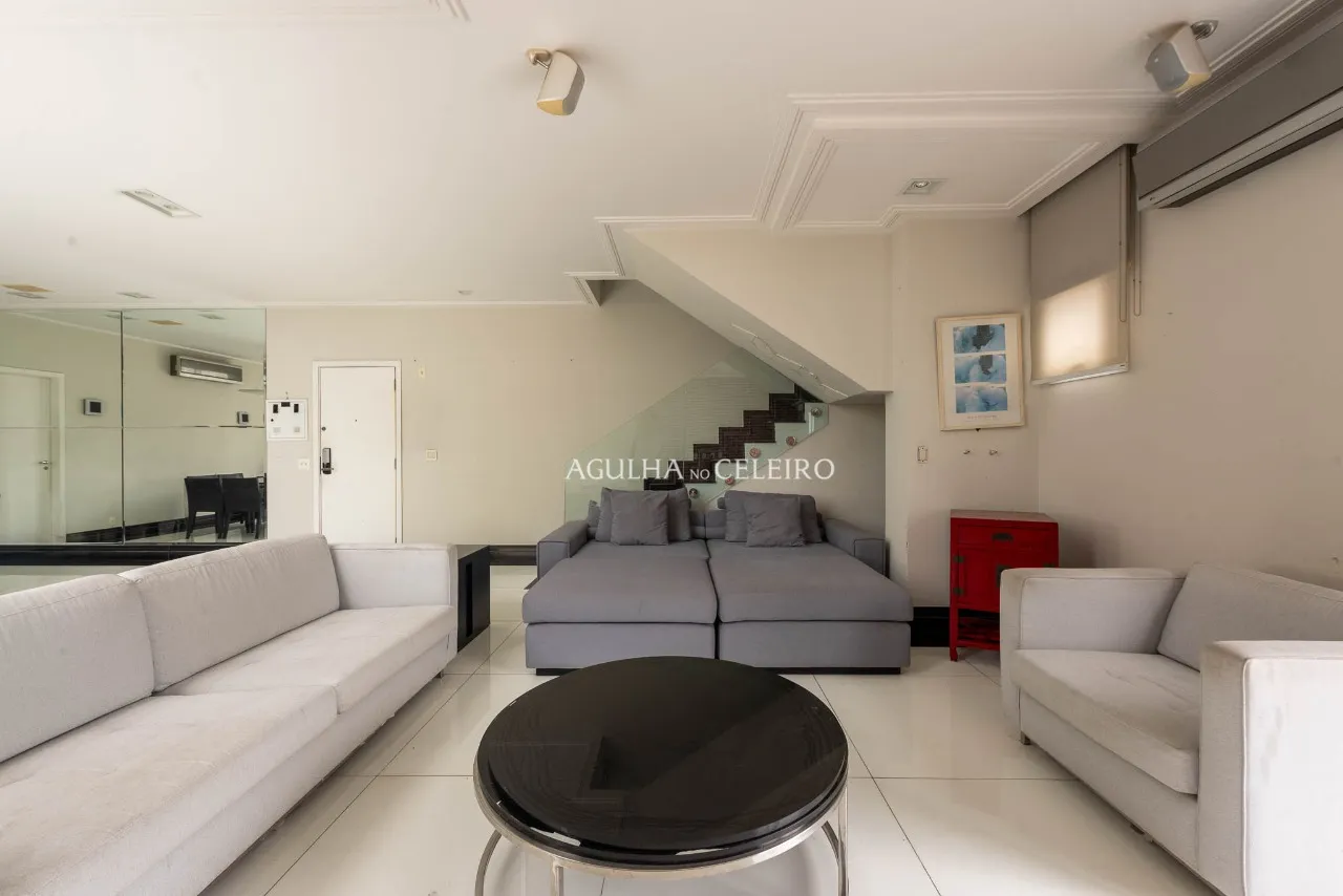 Cobertura perto do Parque Ibirapuera à venda na Vila Nova Conceição. – 21696