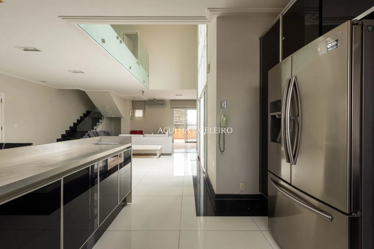 Cobertura perto do Parque Ibirapuera à venda na Vila Nova Conceição. – 21696