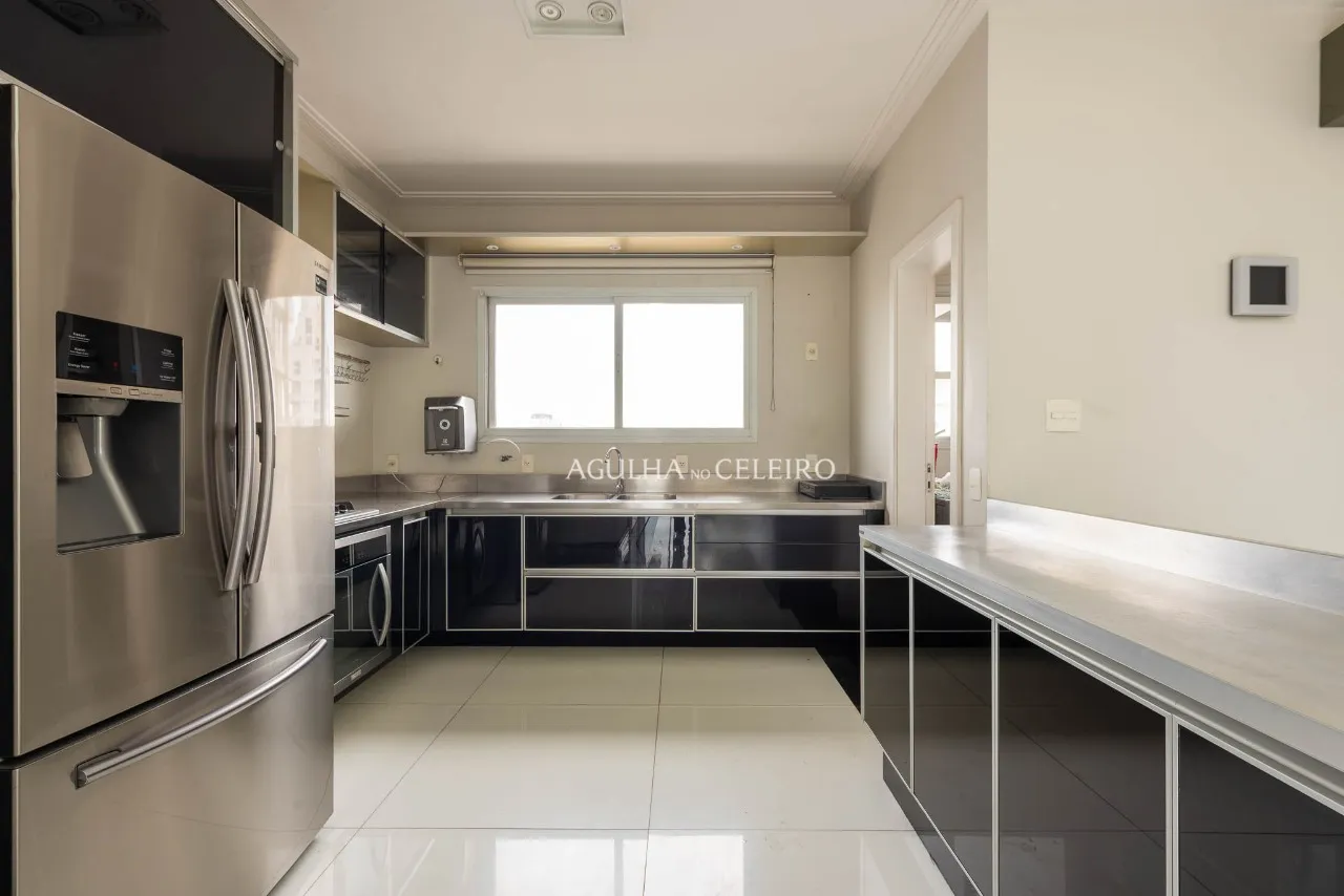 Cobertura perto do Parque Ibirapuera à venda na Vila Nova Conceição. – 21696