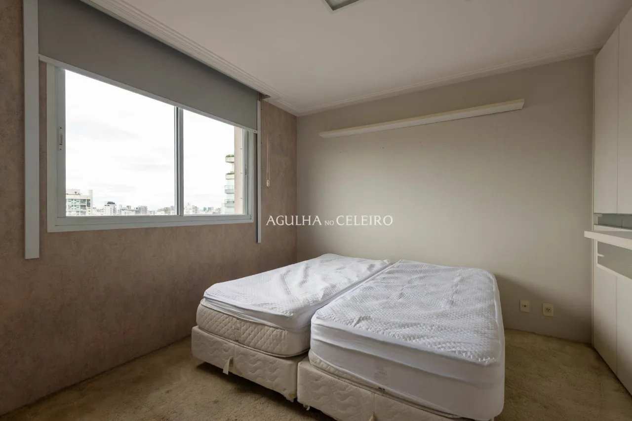 Cobertura perto do Parque Ibirapuera à venda na Vila Nova Conceição. – 21696