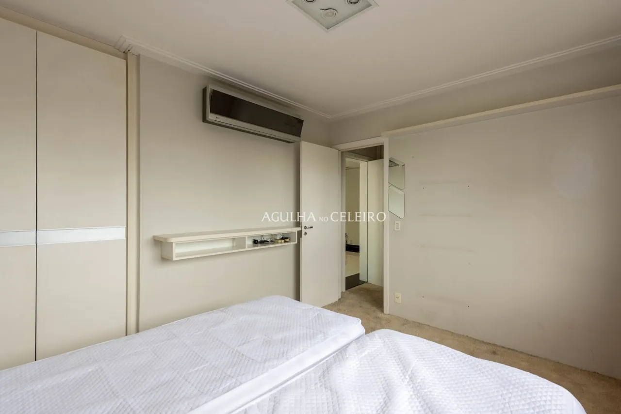 Cobertura perto do Parque Ibirapuera à venda na Vila Nova Conceição. – 21696