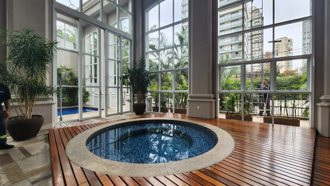 Cobertura perto do Parque Ibirapuera à venda na Vila Nova Conceição. – 21696