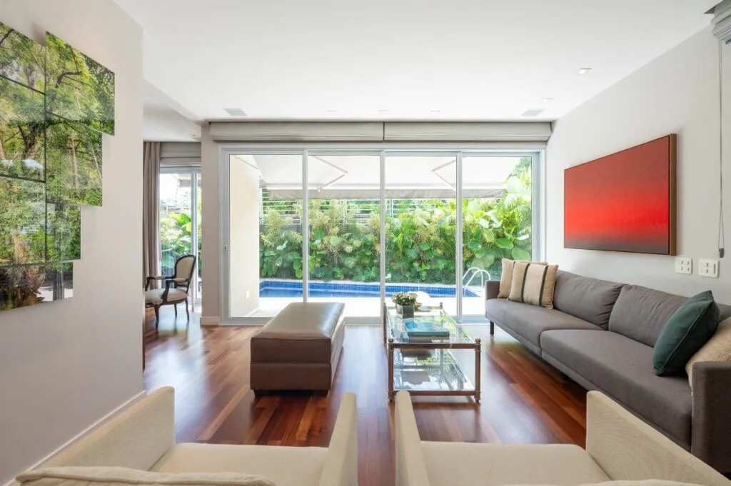 Casa exclusiva em condomínio no Jardim Guedala, pronta para morar. – 21705