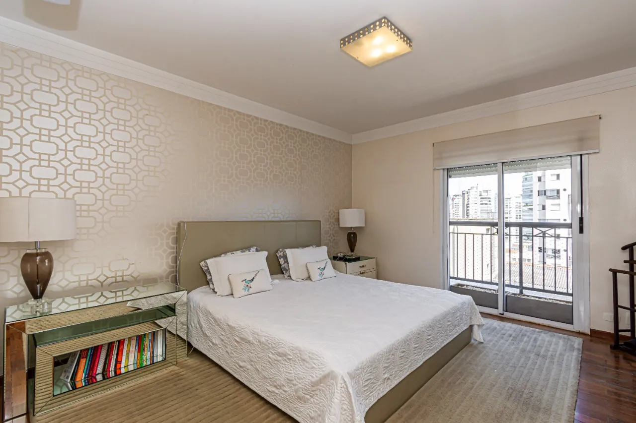 Apartamento em andar alto e varanda integrada ao living à venda em Moema Pássaros. – 21706