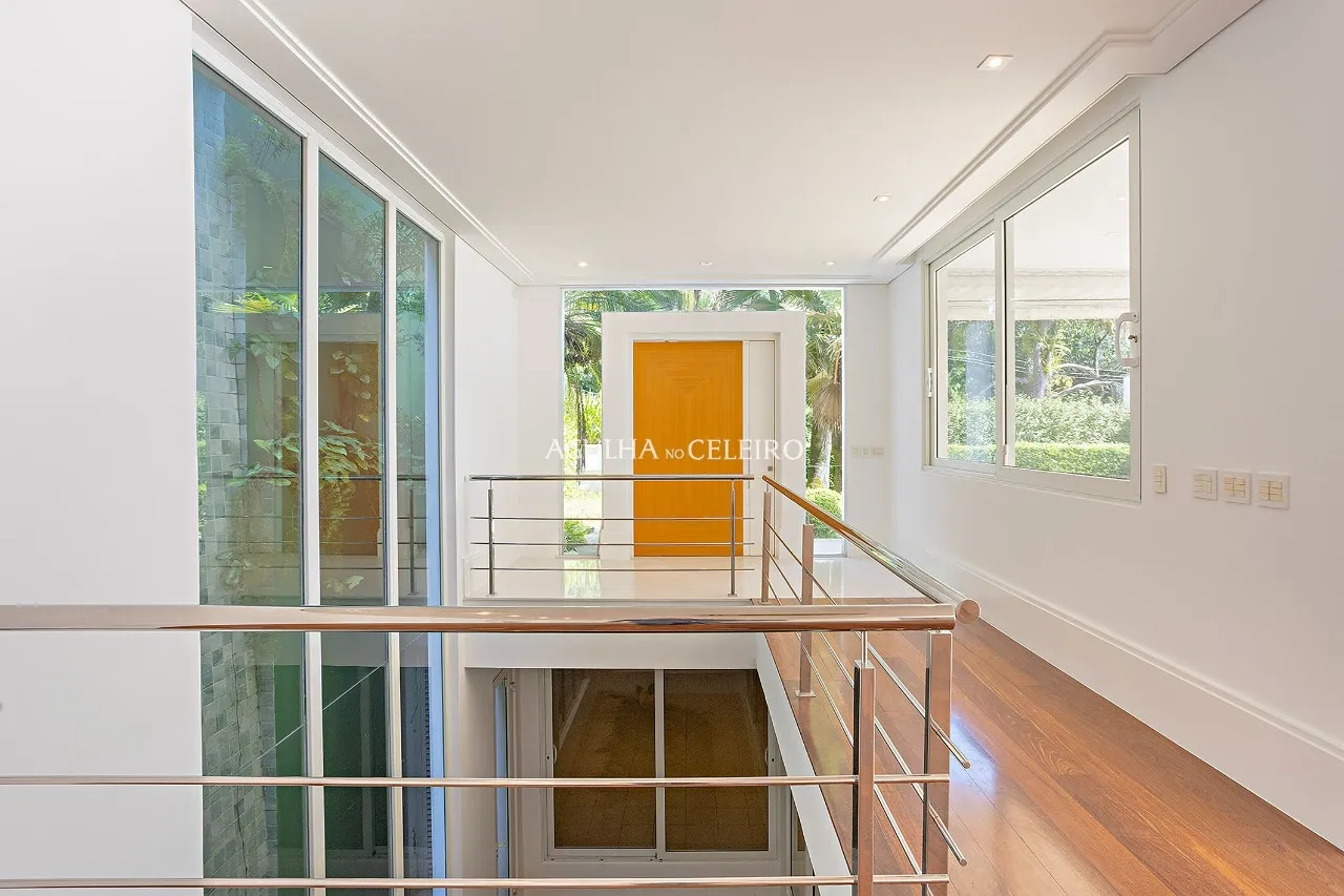 Casa com piscina à venda na Cidade Jardim. – 21708