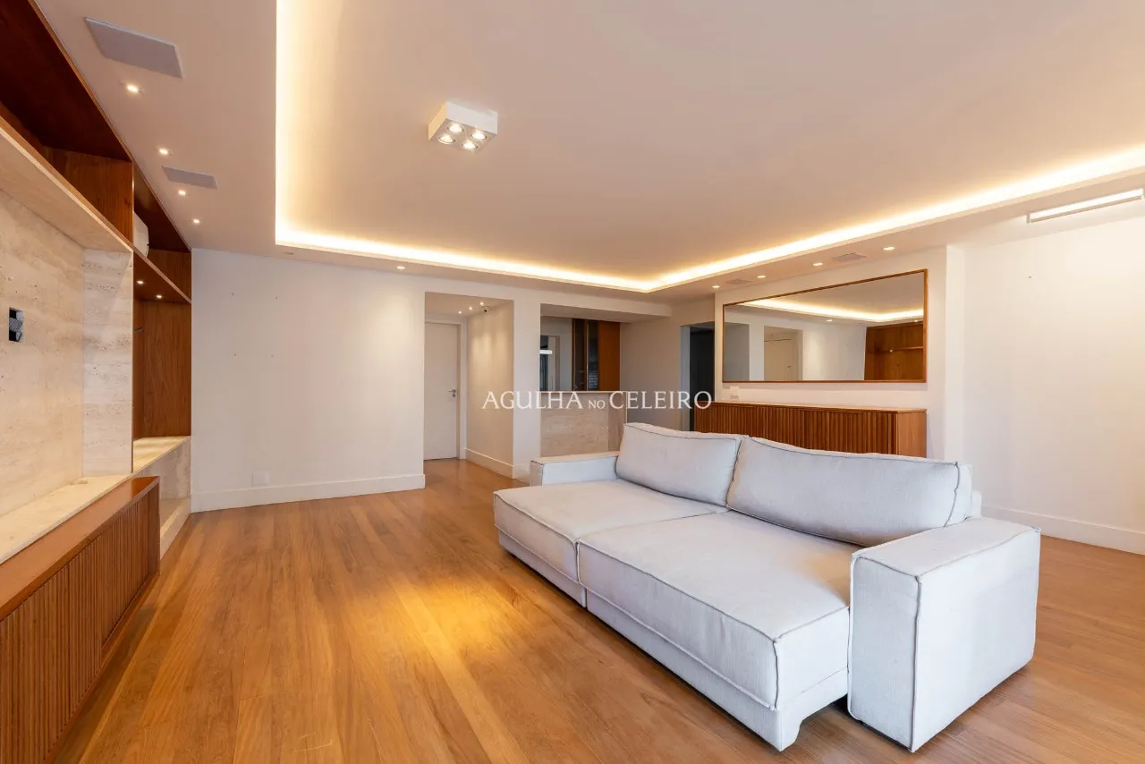 Apartamento reformado à venda na Vila Nova Conceição. – 21722