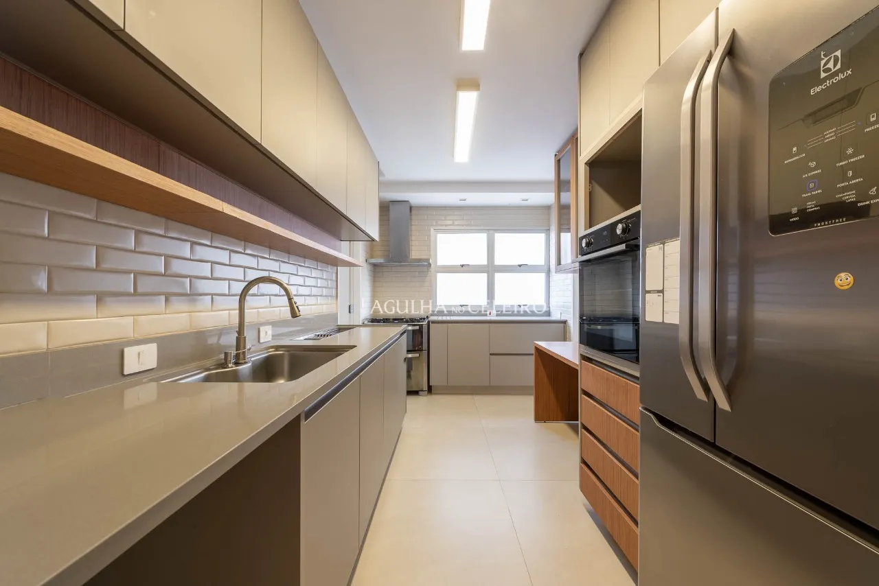 Apartamento reformado à venda na Vila Nova Conceição. – 21722