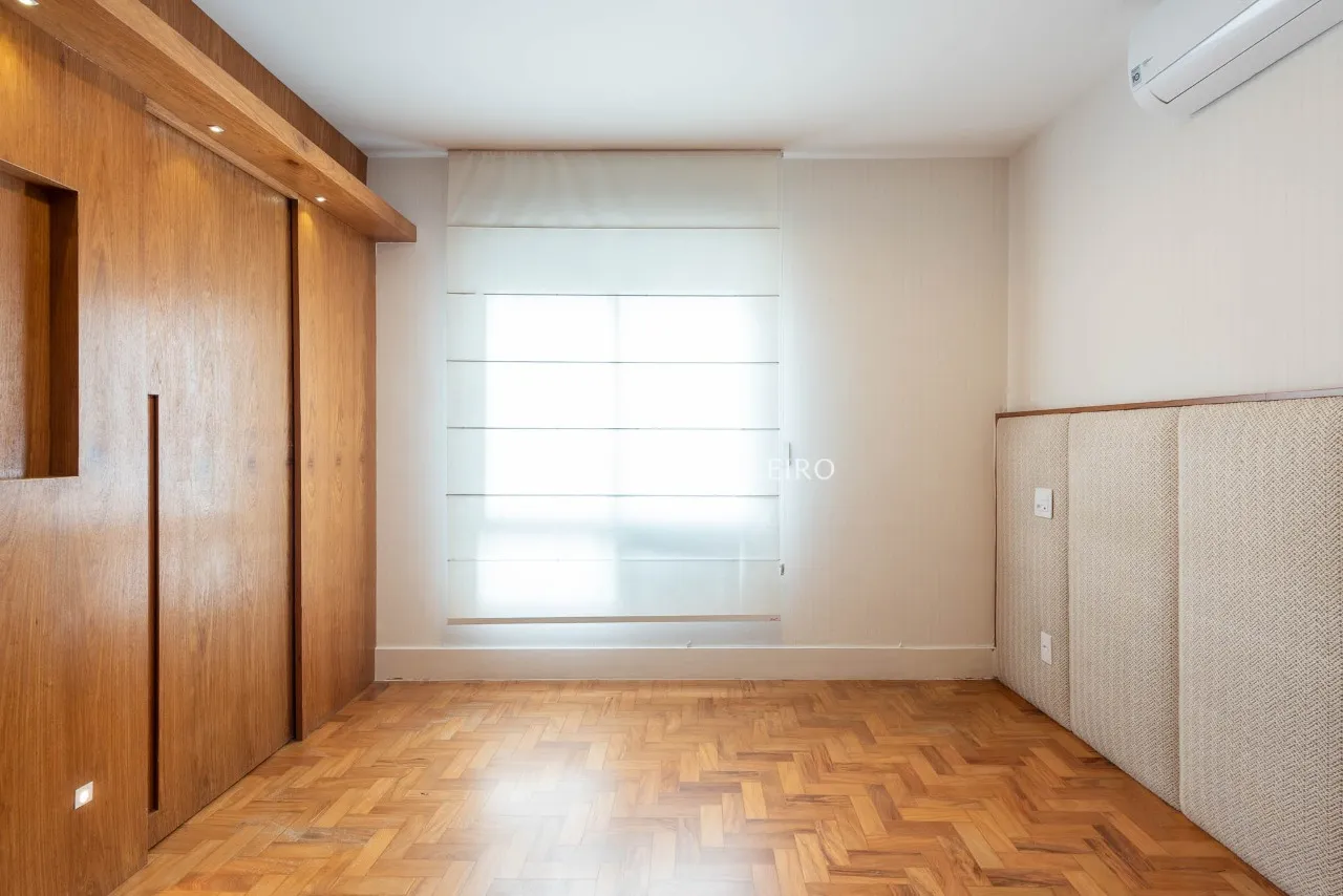 Apartamento reformado à venda na Vila Nova Conceição. – 21722