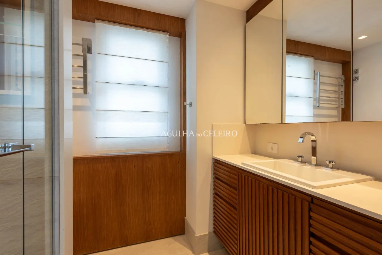 Apartamento reformado à venda na Vila Nova Conceição. – 21722