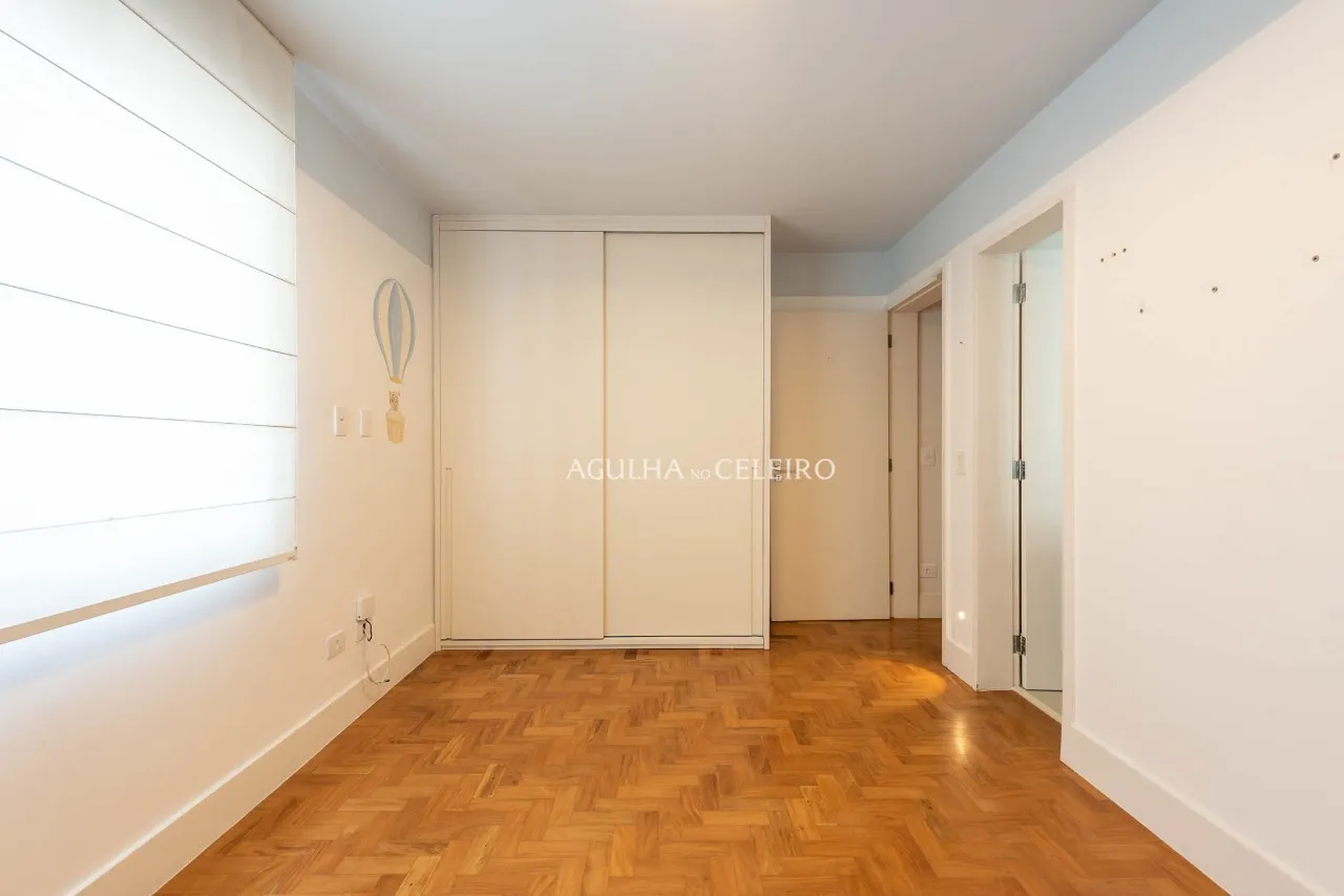 Apartamento reformado à venda na Vila Nova Conceição. – 21722