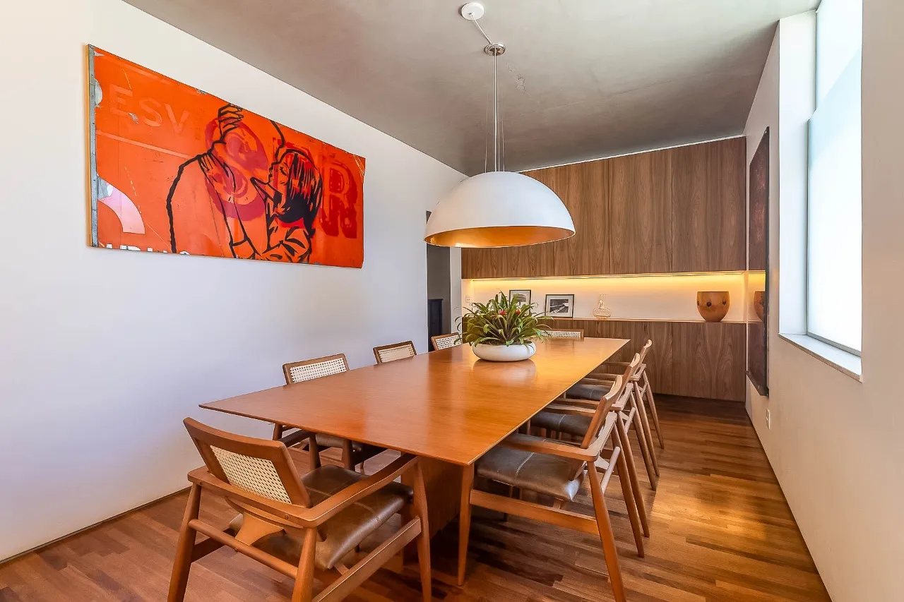 Casa contemporânea com piscina aquecida, jardim e espaços versáteis no Alto de Pinheiros. – 21729