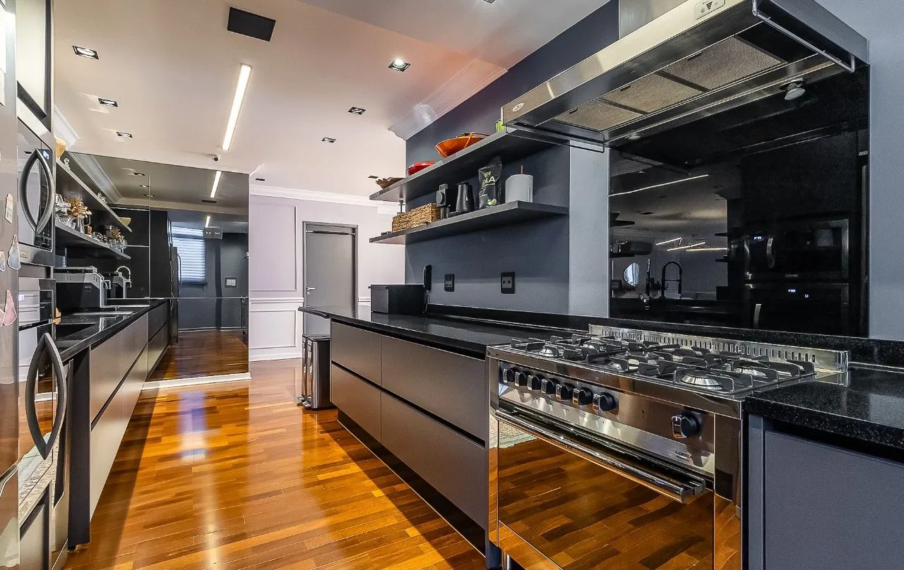 Apartamento com vista aberta, muita luz e atmosfera acolhedora para viver bem nos Jardins. – 21730