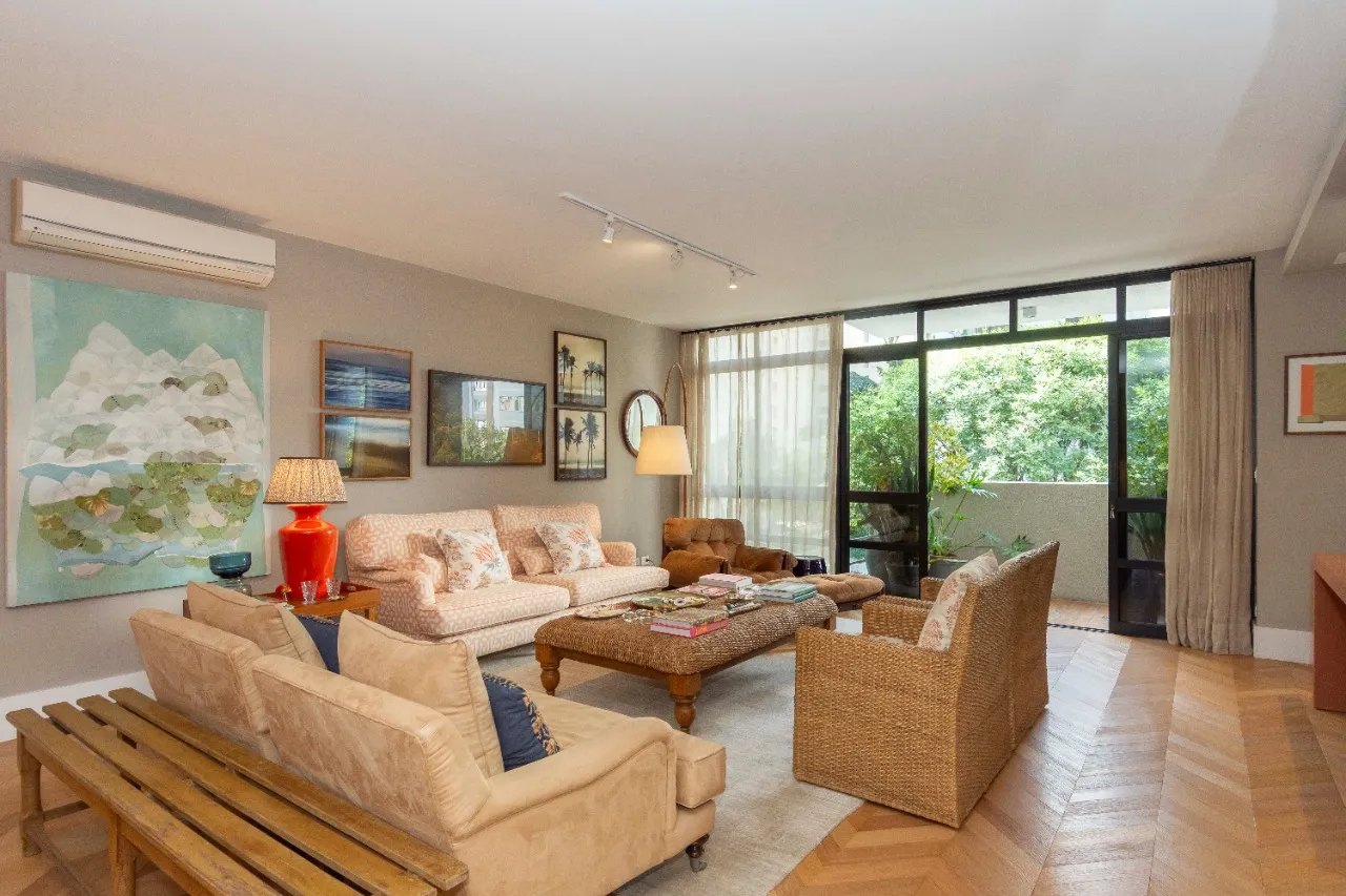 Apartamento reformado na parte plana do Jardim América – 21732