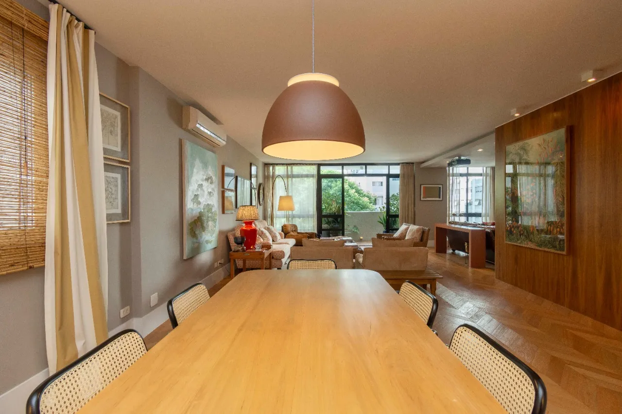 Apartamento reformado na parte plana do Jardim América – 21732