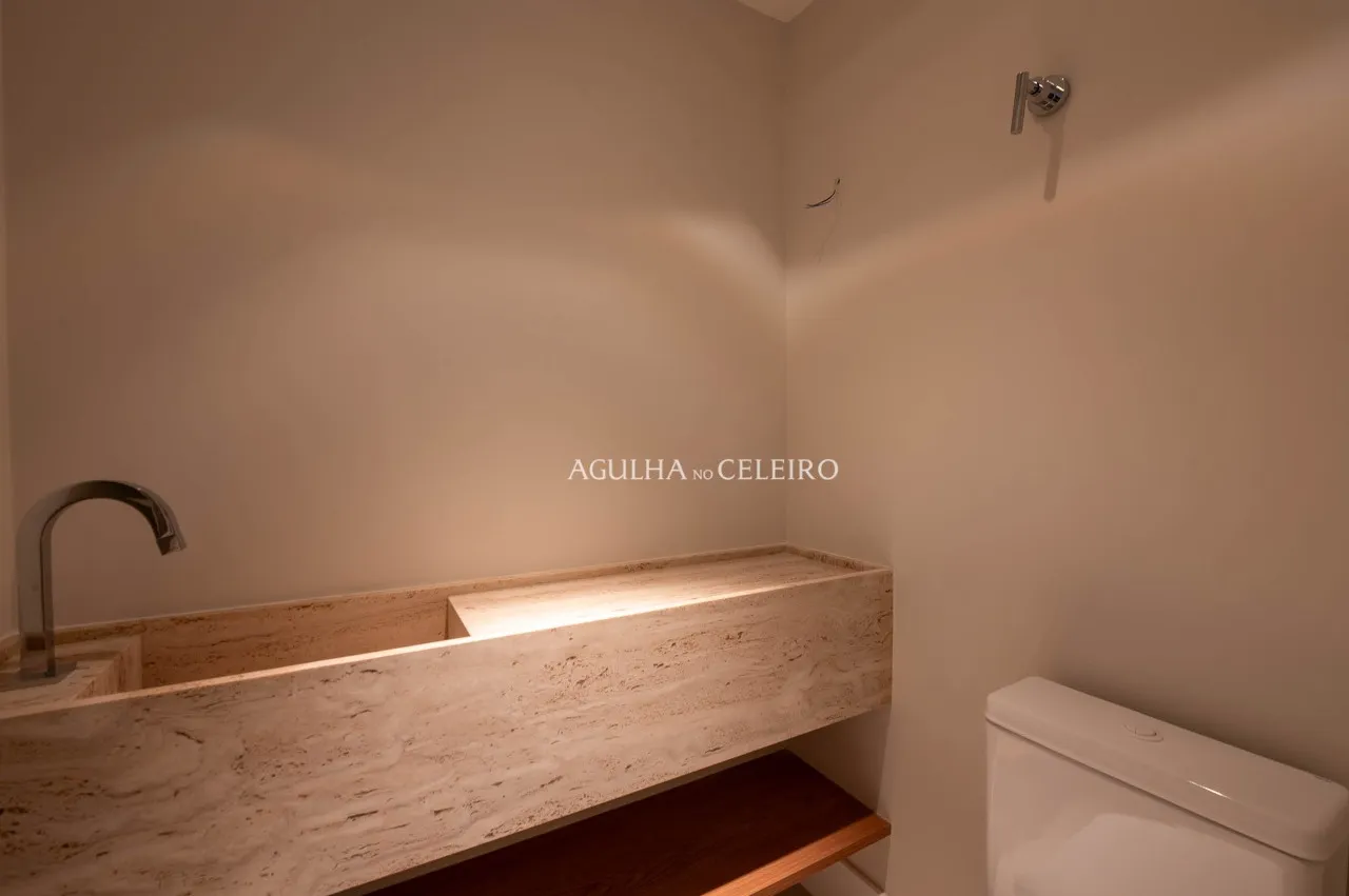 Apartamento reformado à venda em Moema – 21746