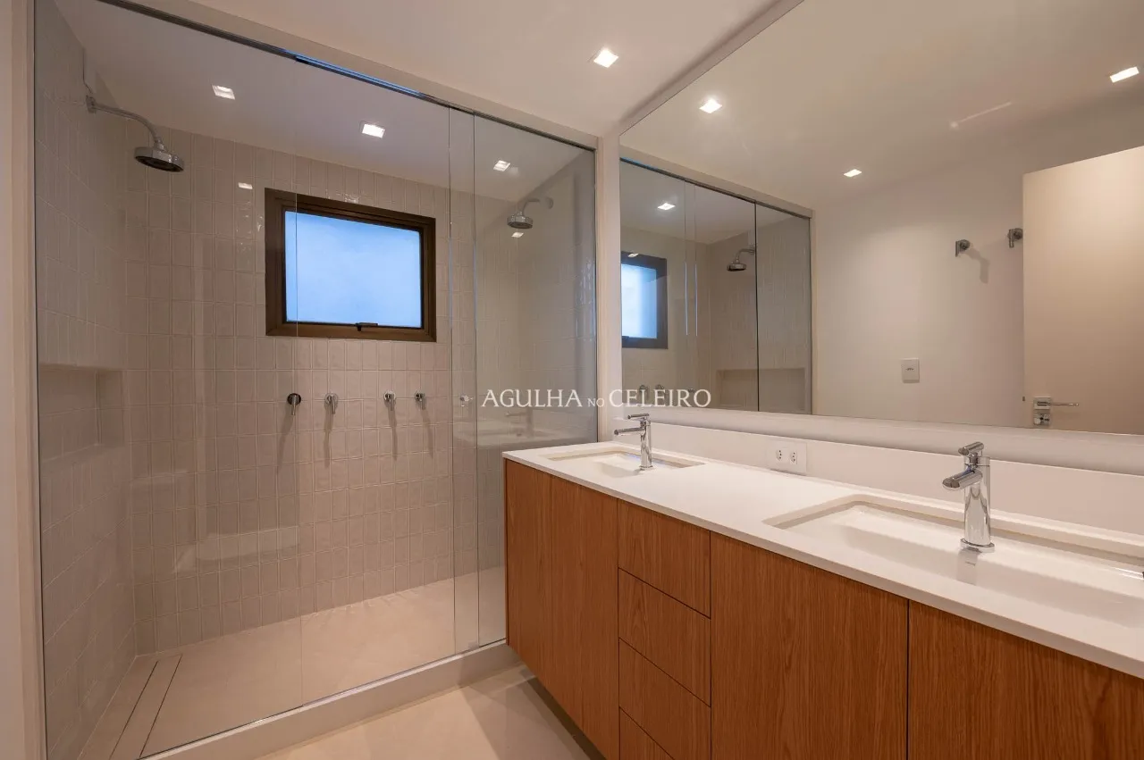 Apartamento reformado à venda em Moema – 21746