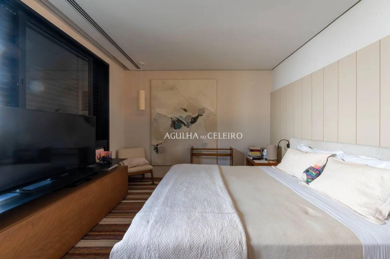 Casa em condomínio localizada em rua tranquila no Jardim Paulistano. – 21765