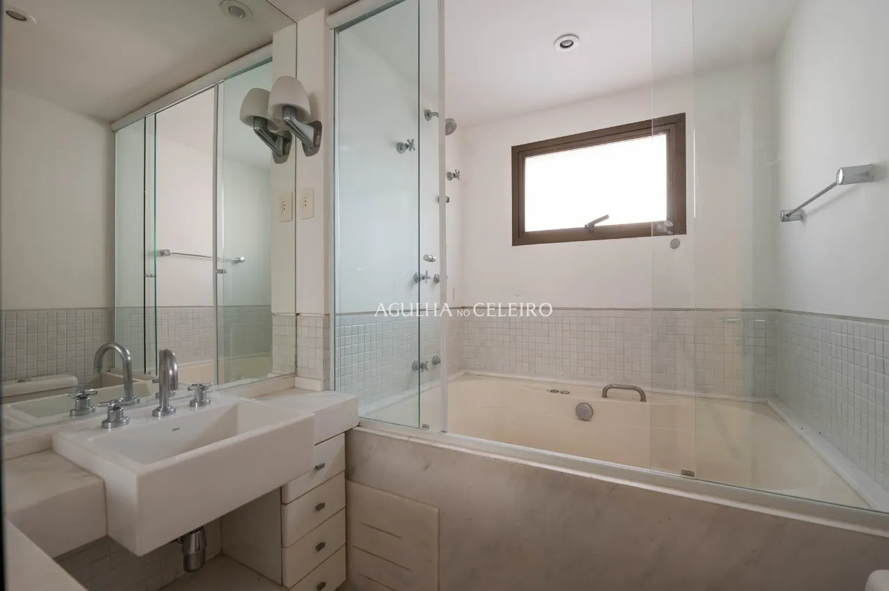 Apartamento espaçoso à venda na Vila Nova Conceição – 21767