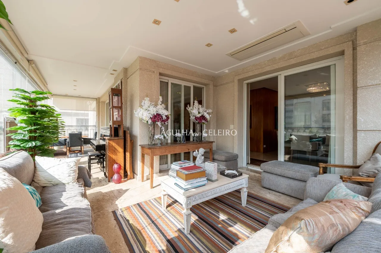 Apartament reformado à venda no Itaim Bibi. – 21778