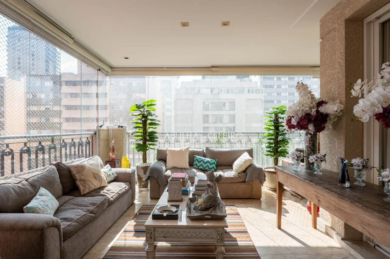 Apartament reformado à venda no Itaim Bibi. – 21778