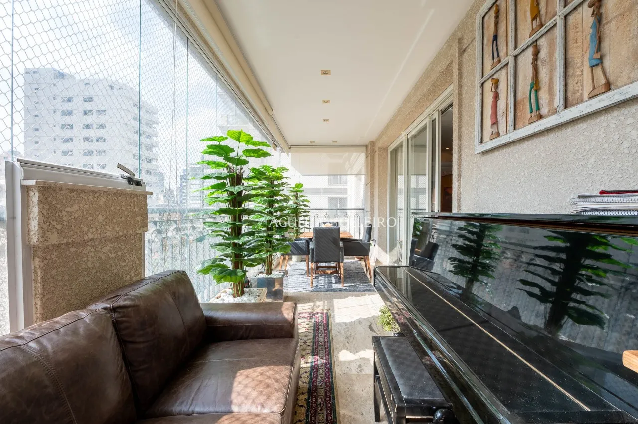 Apartament reformado à venda no Itaim Bibi. – 21778