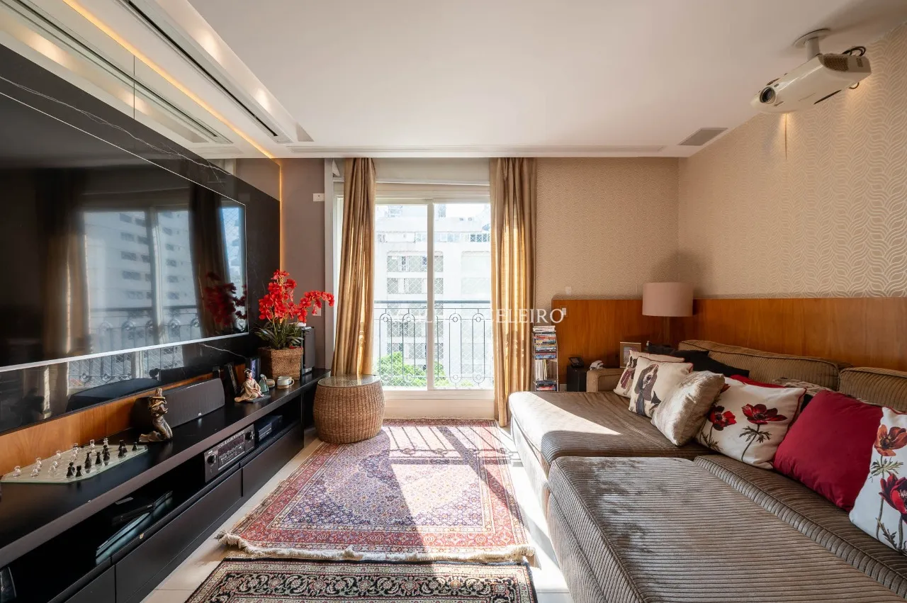 Apartament reformado à venda no Itaim Bibi. – 21778