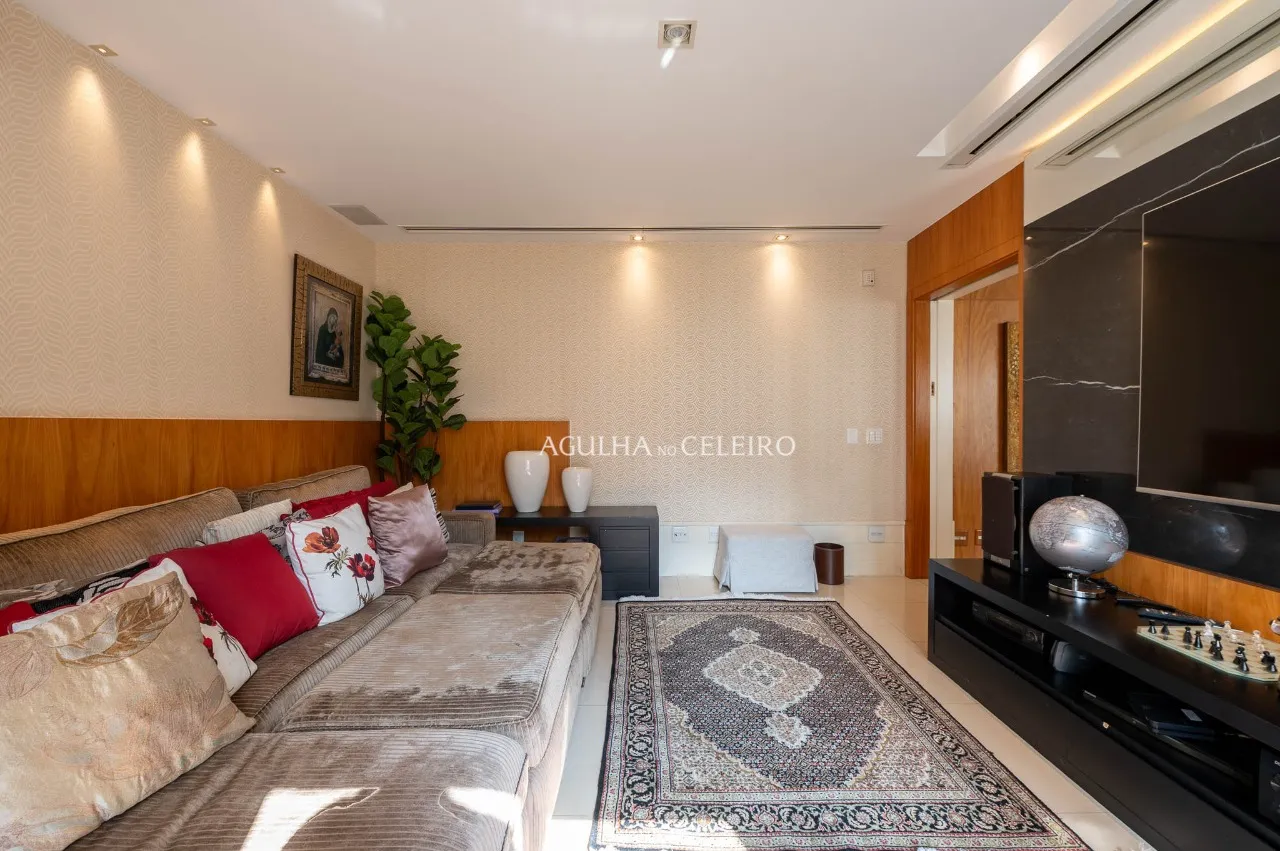 Apartament reformado à venda no Itaim Bibi. – 21778