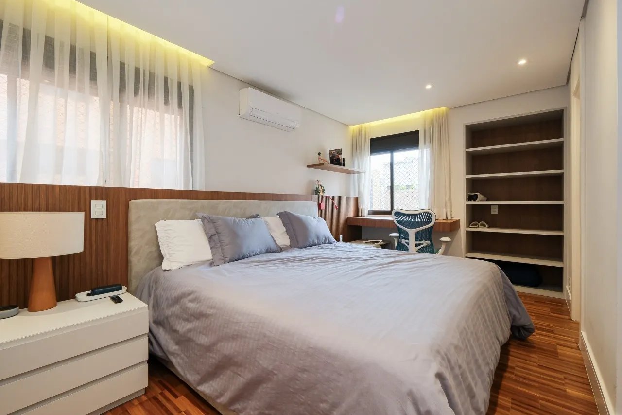 Apartamento reformado à venda na Vila Nova Conceição. – 21780