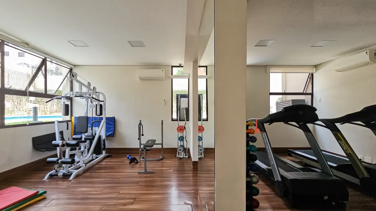 Apartamento reformado à venda na Vila Nova Conceição. – 21780