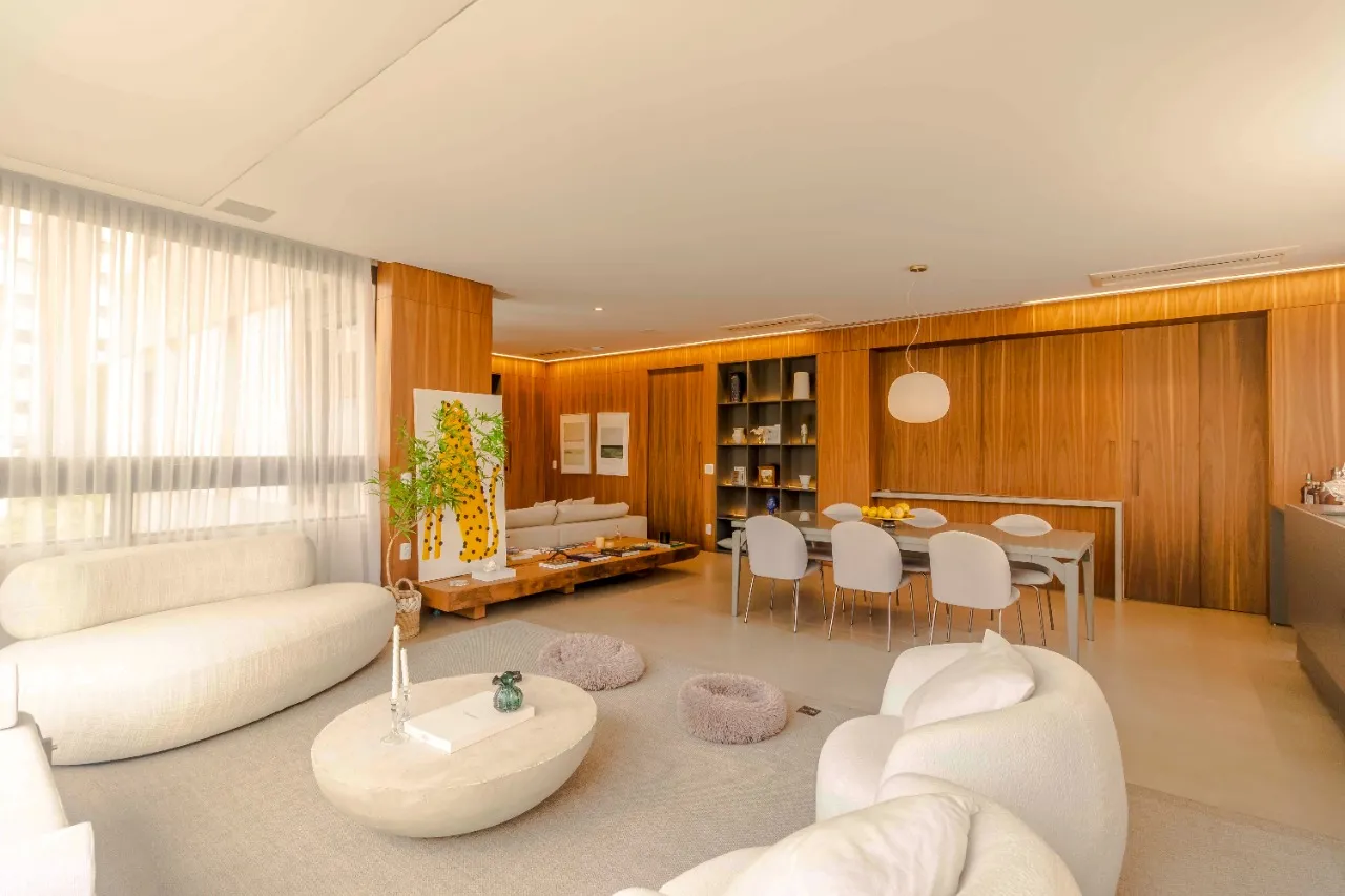 Layout contemporâneo e funcional, marcenaria impecável, ar-condicionado em todos ambientes, prédio novo com lazer completo. – 21782