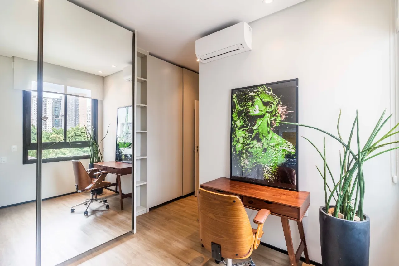 Layout contemporâneo e funcional, marcenaria impecável, ar-condicionado em todos ambientes, prédio novo com lazer completo. – 21782