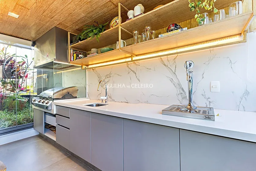 Apartamento em edifício Zarvos super reformado e com área gourmet incrível em Perdizes – 21802