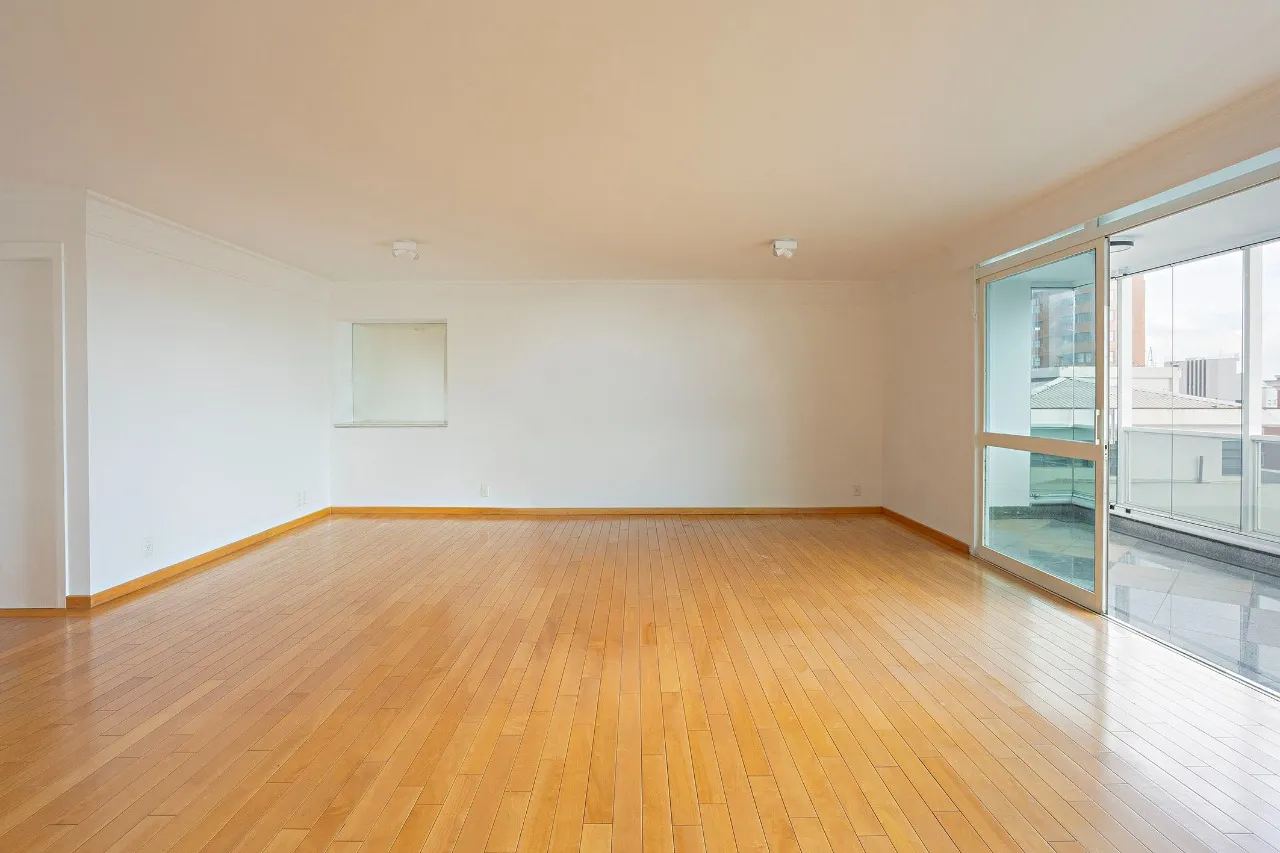 Apartamento com vista para o Paulistano em edifício de arquitetura brutalista – 21815