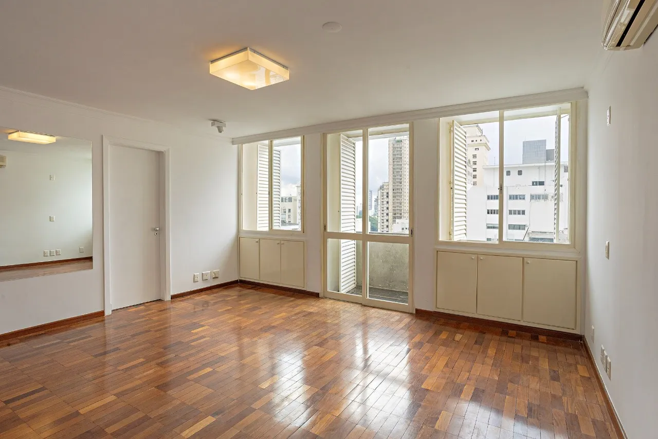 Apartamento com vista para o Paulistano em edifício de arquitetura brutalista – 21815