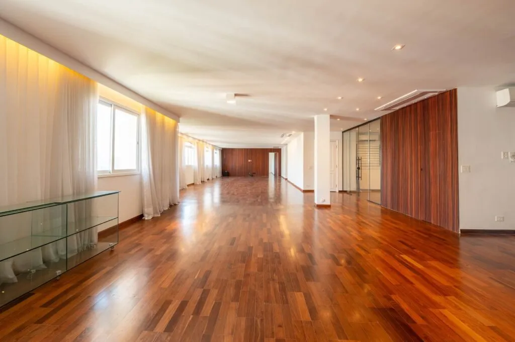 Oportunidade única em apartamento amplo no Itaim Bibi. – 21820
