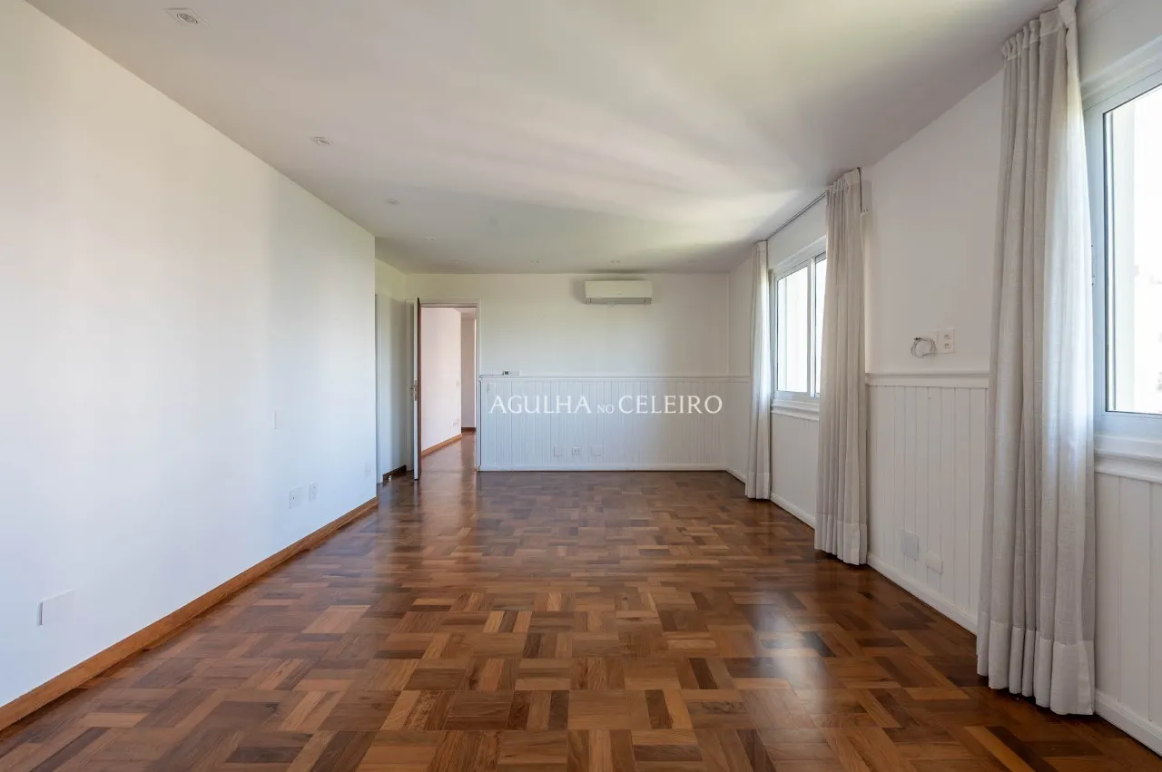 Oportunidade única em apartamento amplo no Itaim Bibi. – 21820