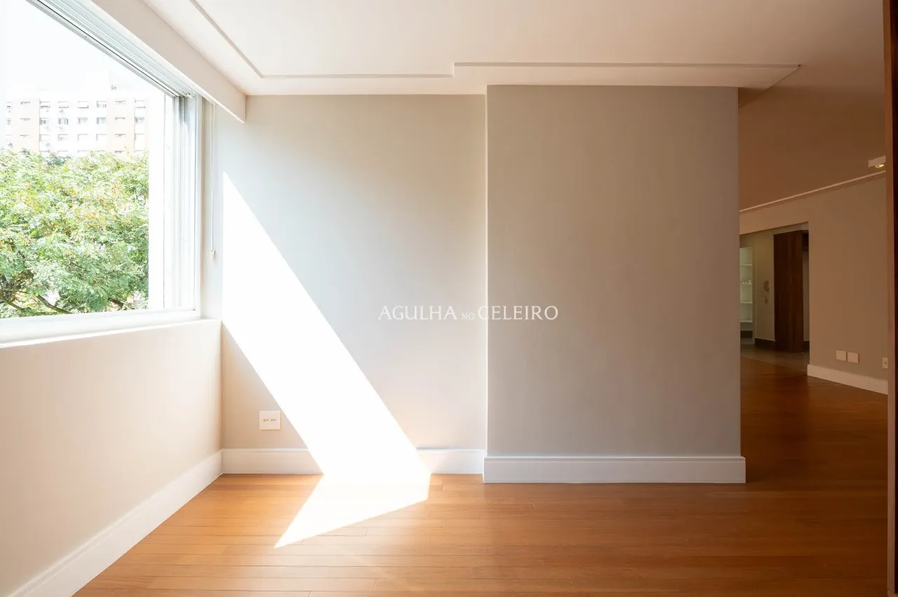 Apartamento reformado à venda no Jardim Paulista. – 21899