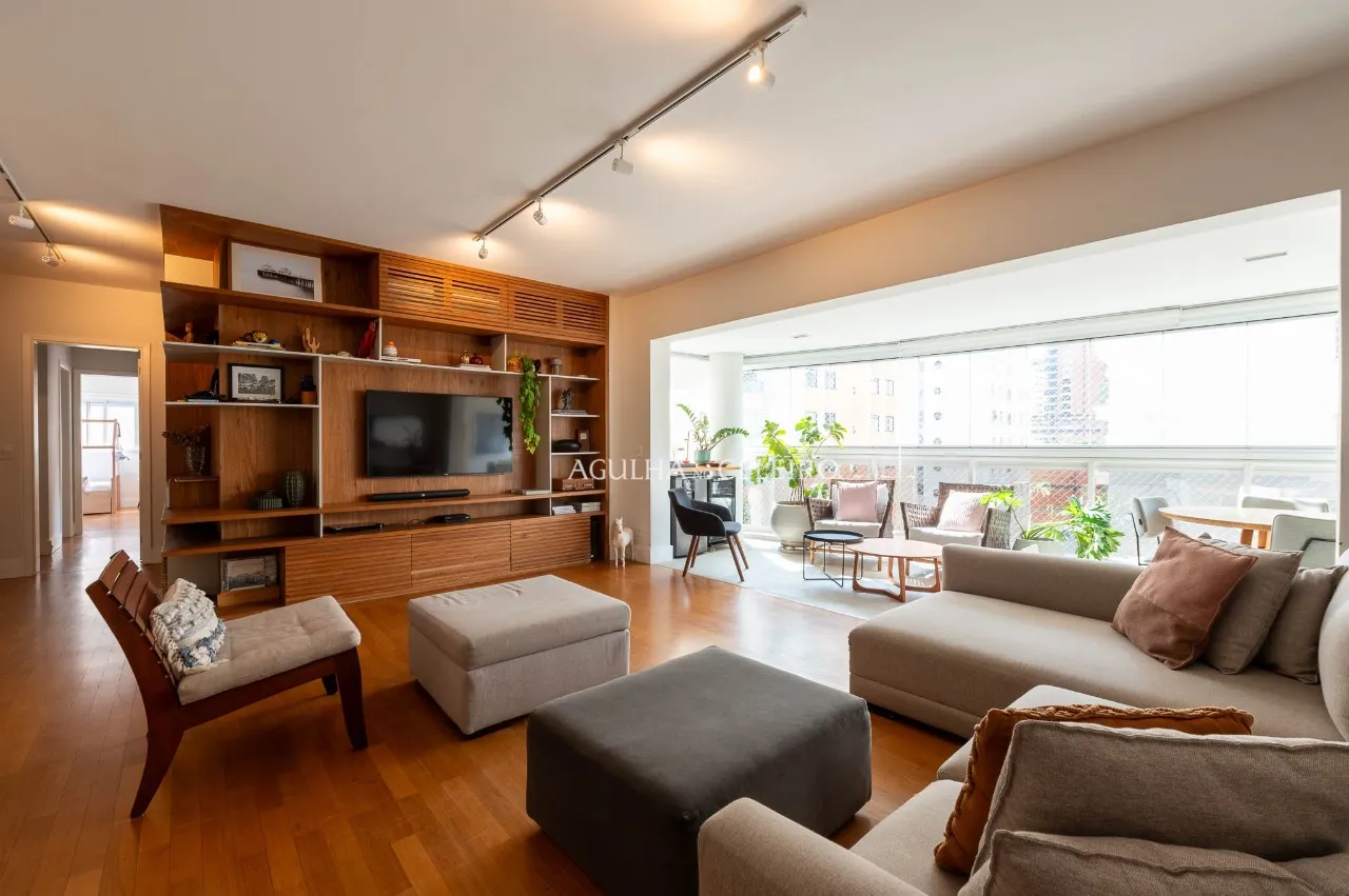 Venda na Vila Nova Conceição reformado com lazer – 8888