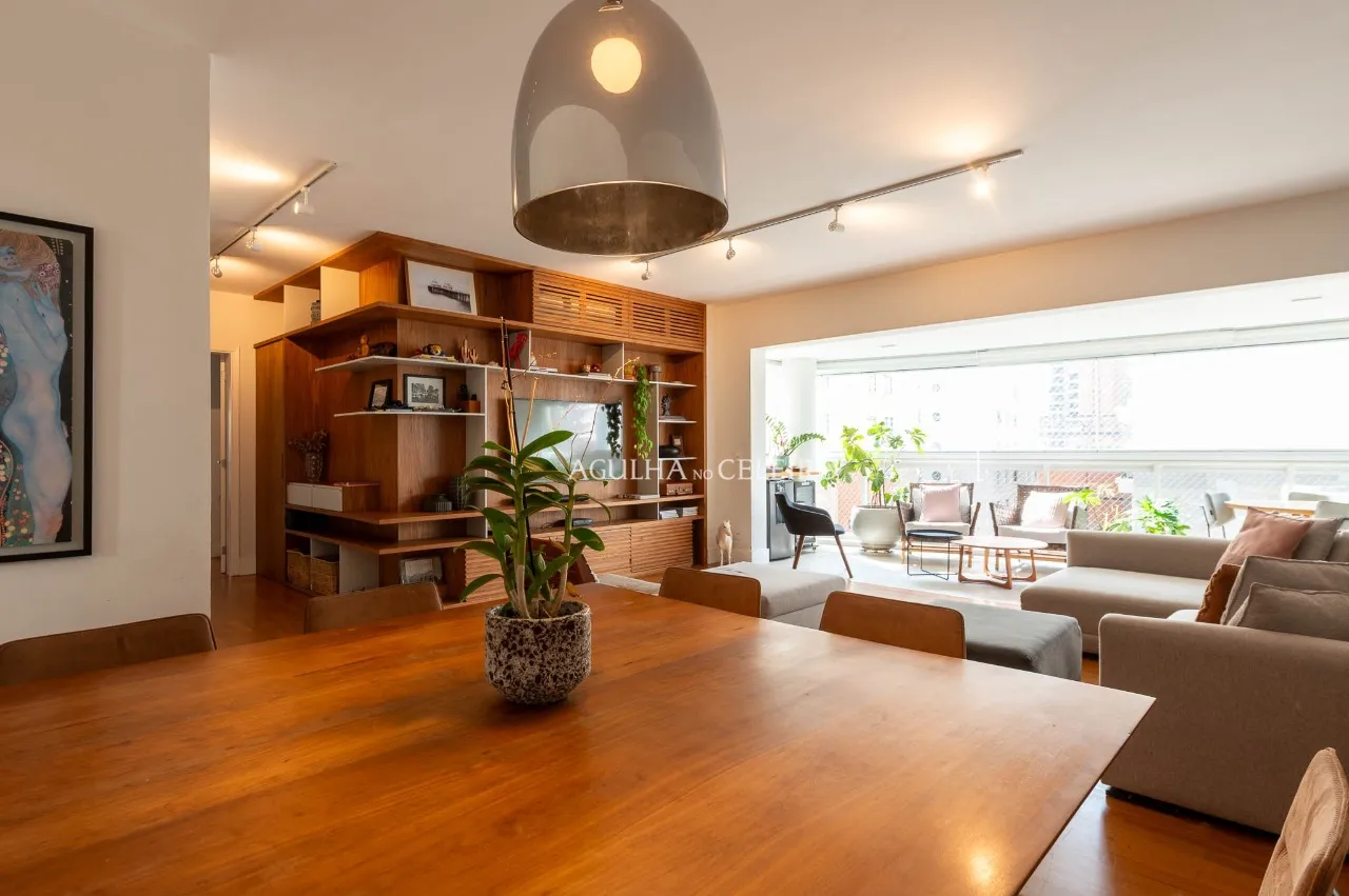 Venda na Vila Nova Conceição reformado com lazer – 8888