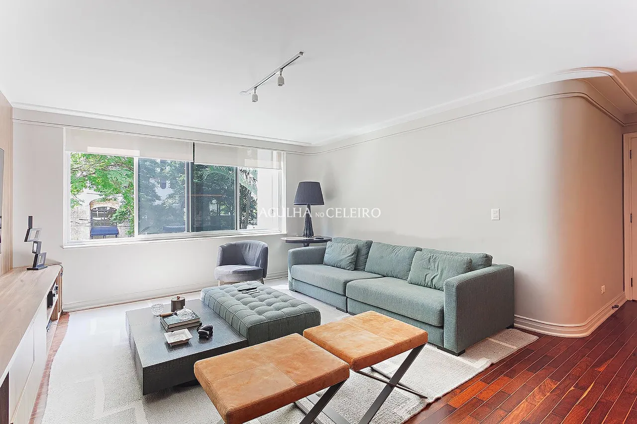 Apartamento com muito conforto em excelente localização à venda na Vila Nova Conceição. – 9523