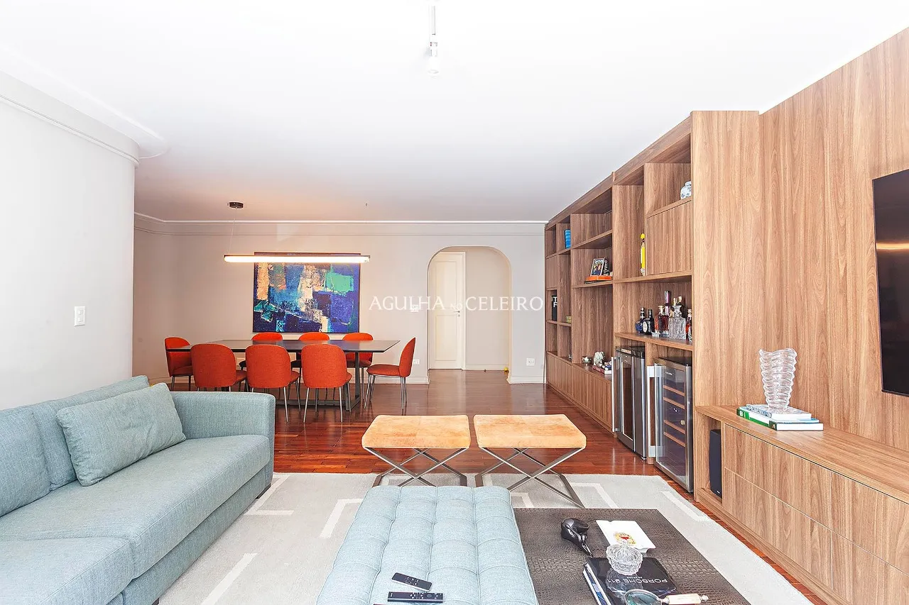 Apartamento com muito conforto em excelente localização à venda na Vila Nova Conceição. – 9523