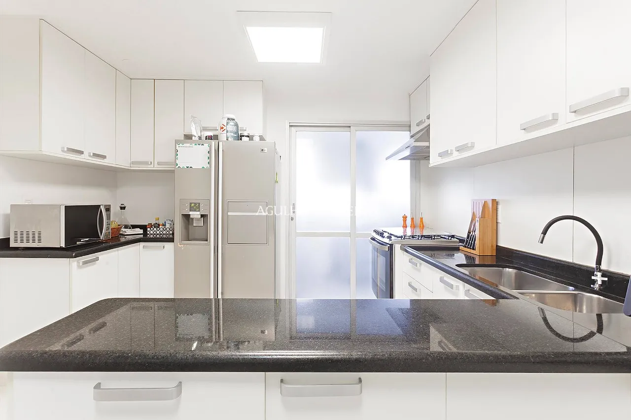 Apartamento com muito conforto em excelente localização à venda na Vila Nova Conceição. – 9523