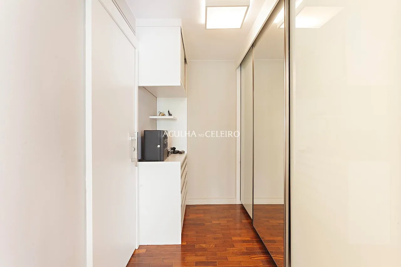 Apartamento com muito conforto em excelente localização à venda na Vila Nova Conceição. – 9523