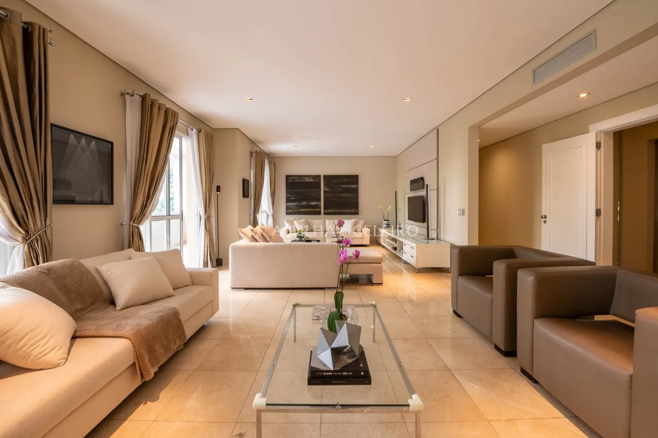 Apartamento à venda em prédio Neoclássico no Jardim América – 9547