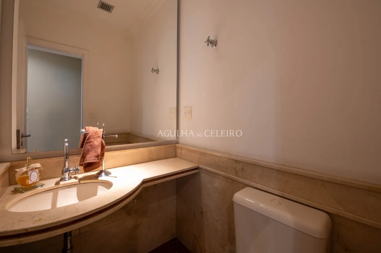 Apartamento à venda em prédio Neoclássico no Jardim América – 9547